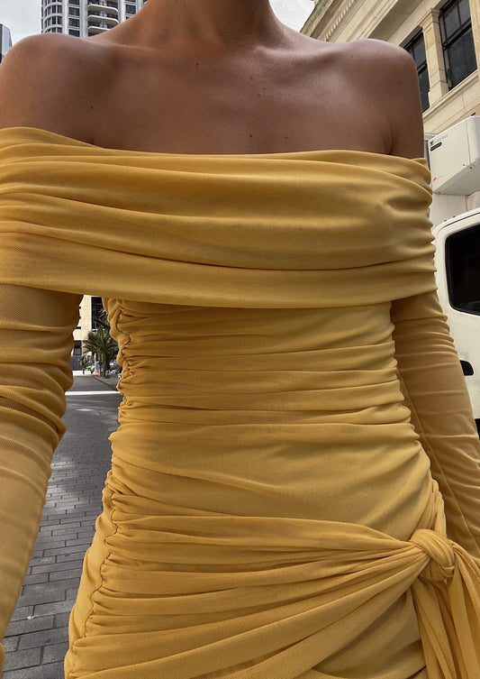 Benni | Yasmin Off Shoulder Mini